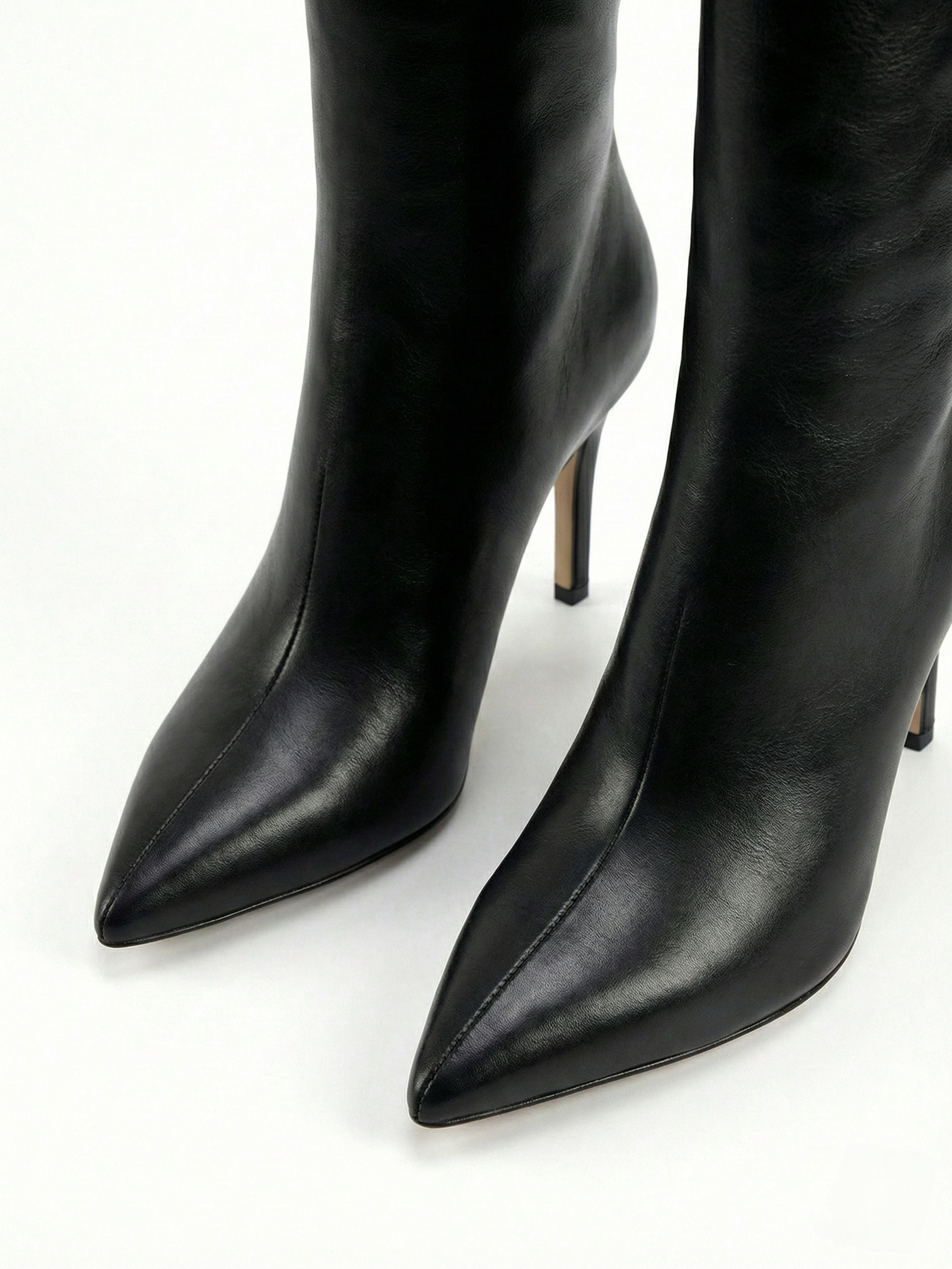 Knee-High Point Toe Boots