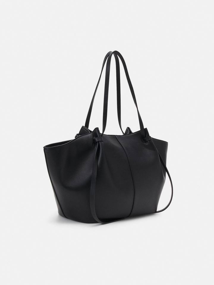 Women's Elegant Leather Black Tote Bag